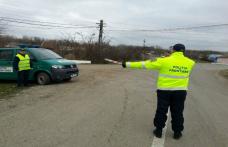 Autoturism neînmatriculat, depistat la Rădăuți Prut
