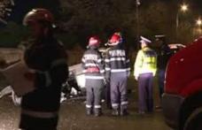 Un tânăr din Şendriceni a ajuns la spital după ce a intrat cu mașina în mai mulţi copaci de pe marginea drumului