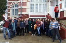Voluntari ai Liceului Teoretic „Anastasie Bașotă” Pomîrla proiect de Ziua Internațională a Persoanelor cu Dizabilități - FOTO
