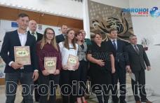 Zece dintre cei mai buni sportivi ai CS Botoşani, premiaţi la Prefectură