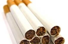 Depistat în timp ce încerca să comercializeze ţigări de contrabandă 