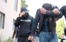 Au tâlhărit și agresat o femeie iar acum sunt cercetați