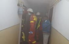 Alarmă de incendiu! Fumul scos de o oală uitată pe foc a alertat vecinii