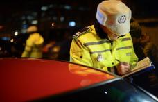 Aventură ce se putea termina tragic pentru doi tineri. Beți și fără permis s-au urcat la volan