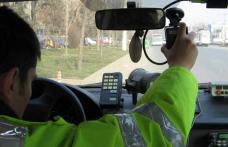 Radarele polițiștilor, date peste cap: Viteza ameţitoare a lăsat trei tineri fără permise!