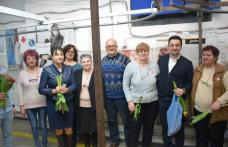 Parlamentarii PSD Tamara Ciofu și Răzvan Rotaru au oferit flori și mărțișoare angajaților de la mai multe fabrici din municipiul Botoșani