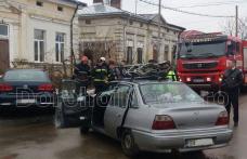 Accident violent în Botoșani! Două mașini s-au ciocnit într-o intersecție - FOTO