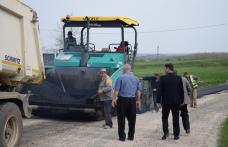 Prefectul Dan Şlincu în vizită la şantierul DN 24C „singurul drum naţional de pământ din ţară” - FOTO