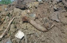 Bombă de aruncător, în stare activă, găsită în timpul unor lucrări - FOTO