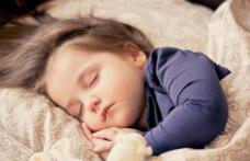 S-a descoperit. Care este ora ideală la care să-ți culci copilul