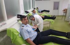 Pompierii botoșăneni donează sânge - FOTO