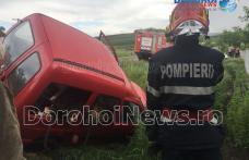 Accident la ieșirea din Dorohoi! O mașină s-a răsturnat în afara părții carosabile la Stracova - FOTO