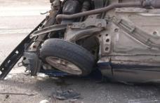 Mașină răsturnată găsită de polițiști. Vezi ce au găsit oamenii legii în ea!