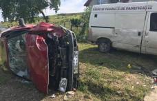 Accident produs pe fondul vitezei excesive. Doi adulți și un minor au ajuns la spital - FOTO 