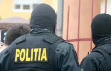Percheziţii desfăşurate de poliţişti la persoane cercetate pentru comiterea de înşelăciuni prin metoda Accidentul