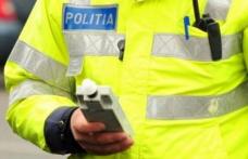 Aventură la 21 de ani! Tânăr beat și fără permis prins de polițiști