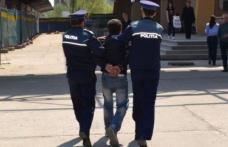Prins de polițişti, după ce a furat 64 de lei din casa unei bătrâne