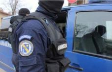Indiferenţă amendată cu 7000 de lei. Muzică la maxim și grătare aprinse pentru un priveghi ținut la un bloc din Botoșani