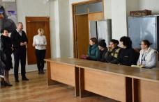 Zece familii din judeţ, beneficiare de ajutoare sociale de urgenţă - FOTO