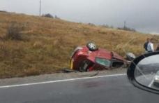 Cercetat de polițiști după ce a condus în stare de ebrietate, o mașină neînmatriculată și a plecat de la locul accidentului