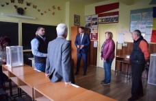 Pregătiri pentru buna desfăşurare a Referendumului naţional de revizuire a Constituţiei din 6 şi 7 octombrie - FOTO