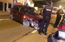 O șoferiță beată a scăpat mașina de sub control provocând un accident în care a distrus trei mașini - FOTO