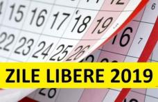 ZILE LIBERE 2019: câte minivacanţe au angajaţii anul viitor, câte sărbători legale pică în weekend