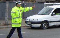 Șofer cu tupeu: S-a urcat la volan, deși avea permisul suspendat