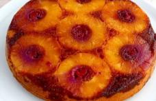 Prăjitură răsturnată cu ananas