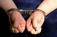Tânăr reținut de polițiști pentru tâlhărie