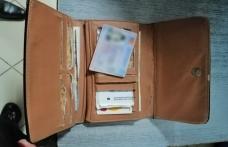 Carte de identitate falsă, descoperită la Vama Stânca