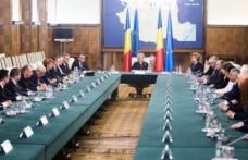 VOUCHERE DE VACANŢĂ de 1450 lei şi indemnizaţie de hrană de 4160 lei. Ce se întâmplă cu salariile şi pensiile în 2019