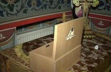 Unde te poate duce nevoia de bani. Un tânăr a furat 15 lei din cutia milei