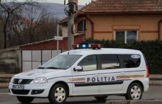 Un tânăr fără permis a intrat cu mașina în gardul unei locuințe, apoi a abandonat autoturismul care nu era înmatriculat în circulaţie