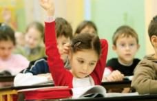 Se anunţă noi schimbări în Educaţie. Sunt vizaţi toţi elevii!