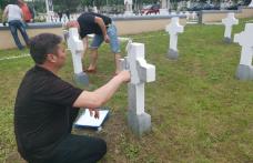 Voluntariat pentru eroi – Oficialitățile județului au participat la activități de înfrumusețare a Cimitirului Eroilor - FOTO