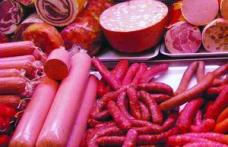 Ce mănâncă românii: Salam mucegăit, parizer de curcan din şorici şi slănină de porc