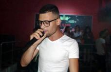 „Treziți-vă, din somnul cel de moarte” Un adolescent din Darabani a realizat o piesă hip-hop, după drama de la Caracal - VIDEO