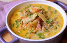 Ciorbă de fasole verde cu carne de pui