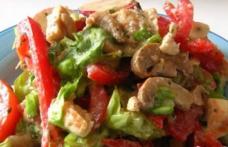 Salată de pui cu ciuperci