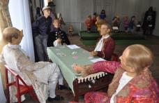 Dorohoi VIDEO-FOTO: S-a deschis expoziţia figurilor de ceară „Mit, ficţiune şi realitate” 