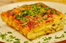 Tartă de cartofi cu carne de pui și legume