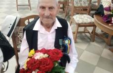 Veteran de război sărbătorit la împlinirea vârstei de 100 de ani - FOTO