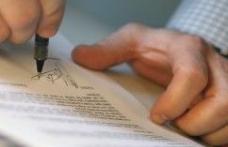 Șofer prins fără permis la volanul unui autotractor