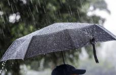 Meteorologii au emis o atenționare de tip COD GALBEN de averse torențiale, descărcări electrice și vânt