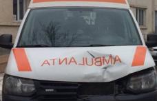 Ambulanță care transporta un pacient de la Dorohoi la Botoșani implicată într-un accident rutier