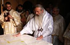 Biserica din cimitirul satului Broscăuți, sfințită de Înaltpreasfințitul Părinte Mitropolit Teofan