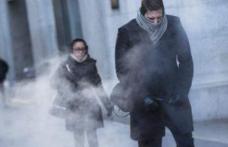 România, cuprinsă de un val de frig şi un nor toxic în zilele următoare. Unde scad dramatic temperaturile