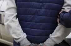 Bărbat reținut pentru amenințare și hărțuire