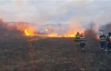 Cadavru descoperit de pompierii din Darabani după stingerea unui incendiu de vegetaţie uscată